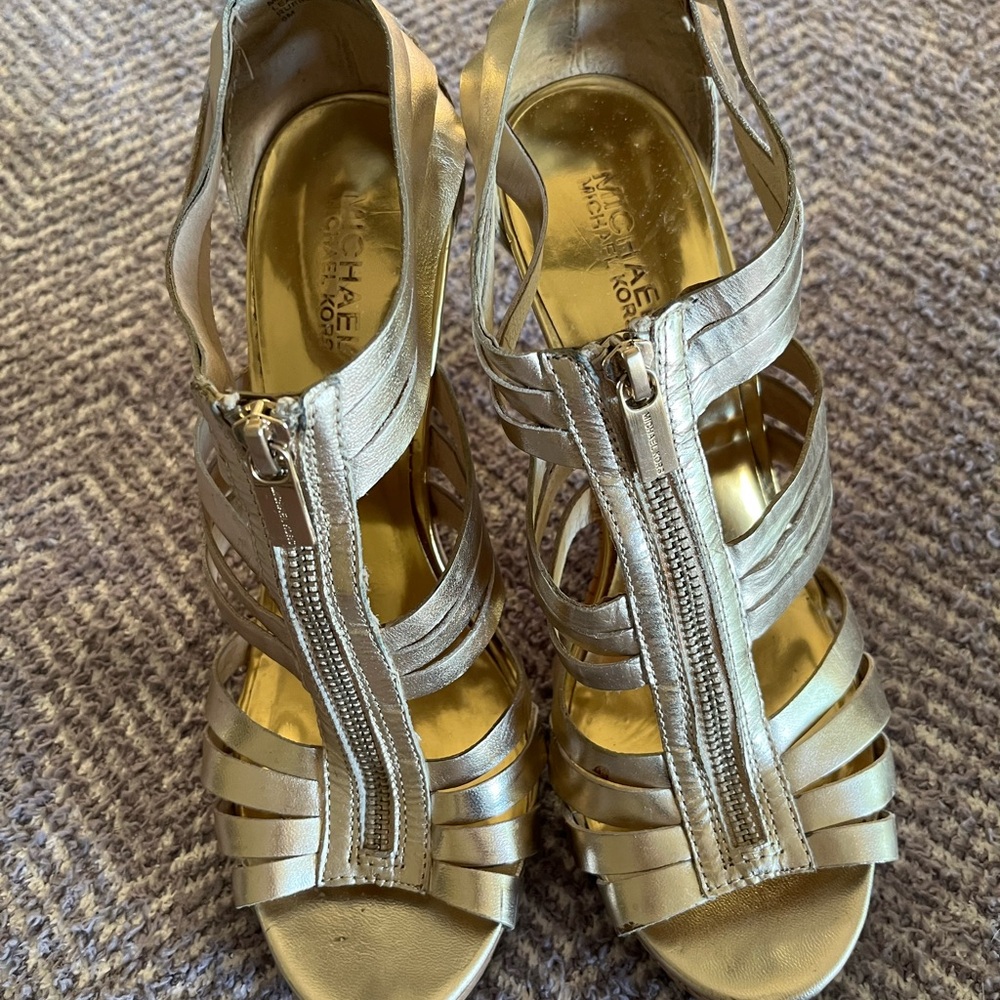 MICHAEL Michael Kors Strappy Champagne Gold Leather Heels 🍾 ✨